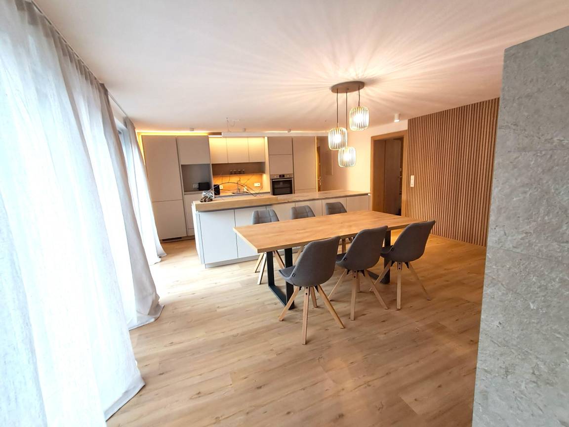100 M² Ferienwohnung ∙ 2 Schlafzimmer ∙ 5 Gäste - Uderns
