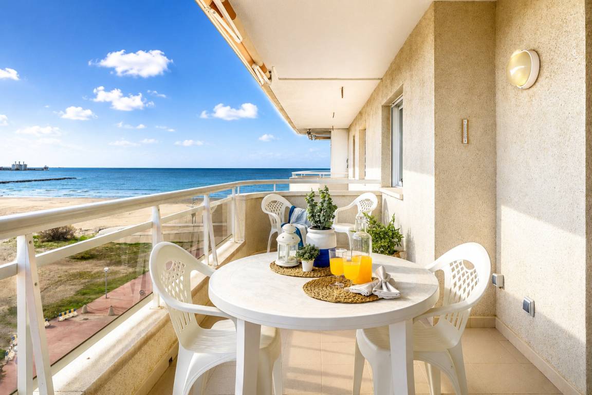 50 M² Apartamento ∙ 2 Habitaciones ∙ 6 Huéspedes - La Pineda