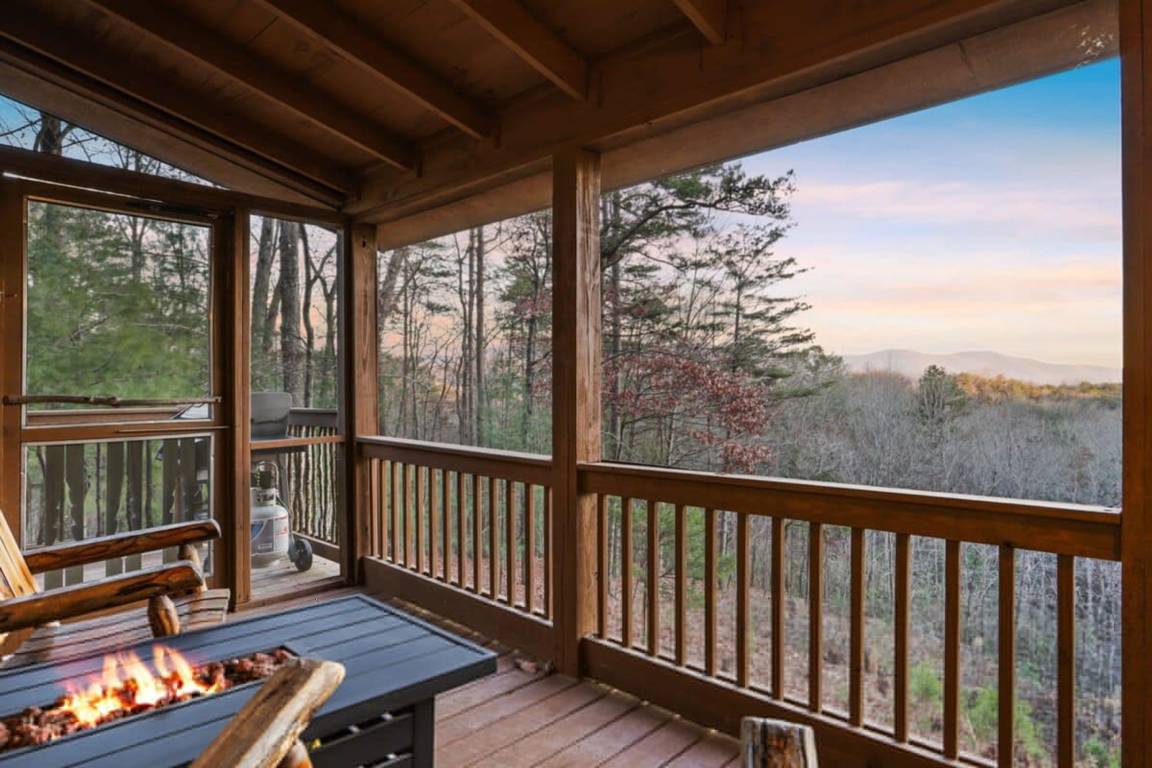Apartment ∙ 2 Bedrooms ∙ 6 Guests - Blue Ridge, GA