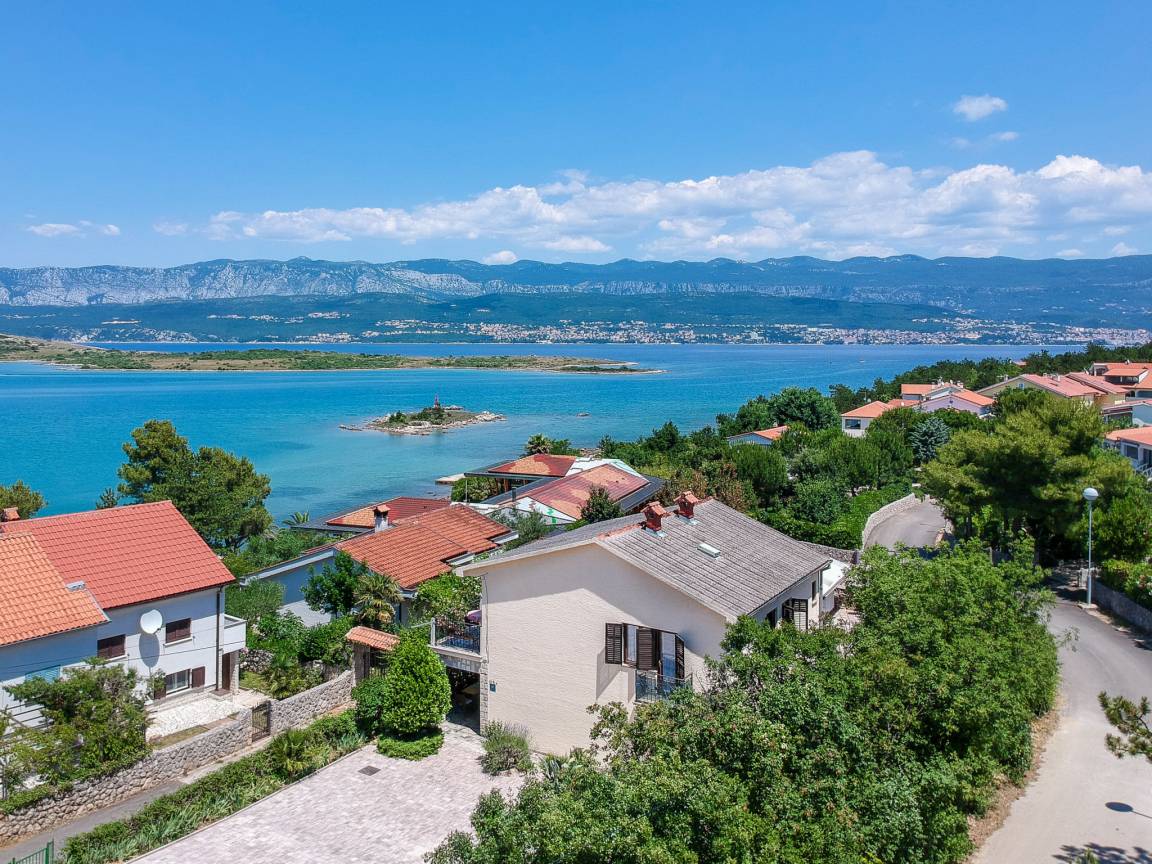 70 M² Ferienhaus ∙ 2 Schlafzimmer ∙ 5 Gäste - Jadranovo
