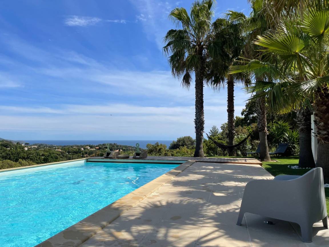 180 M² Maison De Vacances ∙ 5 Chambres ∙ 10 Personnes - Cavalaire-sur-Mer