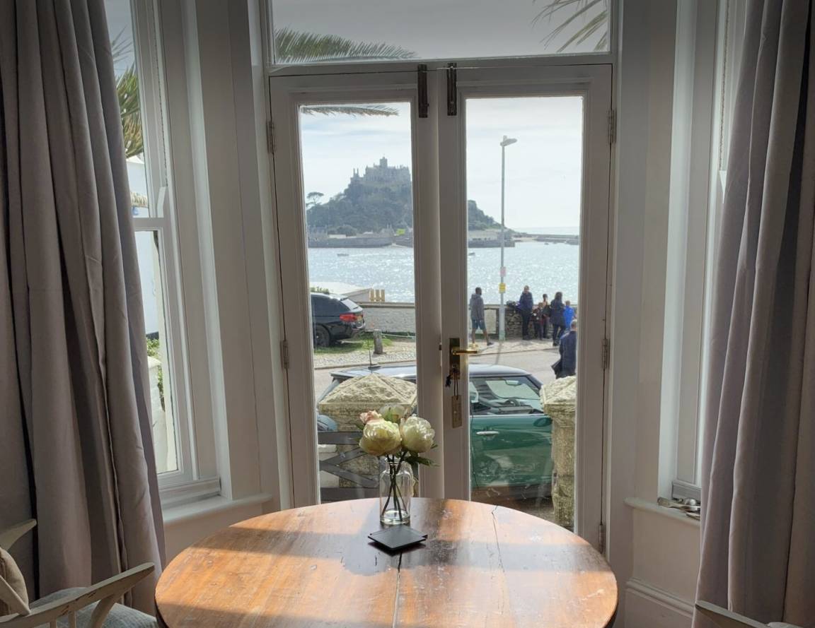77 M² Ferienwohnung ∙ 1 Schlafzimmer ∙ 4 Gäste - Hayle