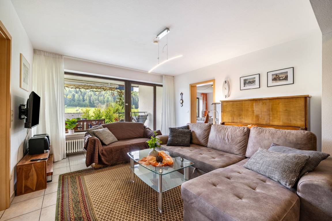 95 M² Ferienwohnung ∙ 2 Schlafzimmer ∙ 5 Gäste - Hechingen