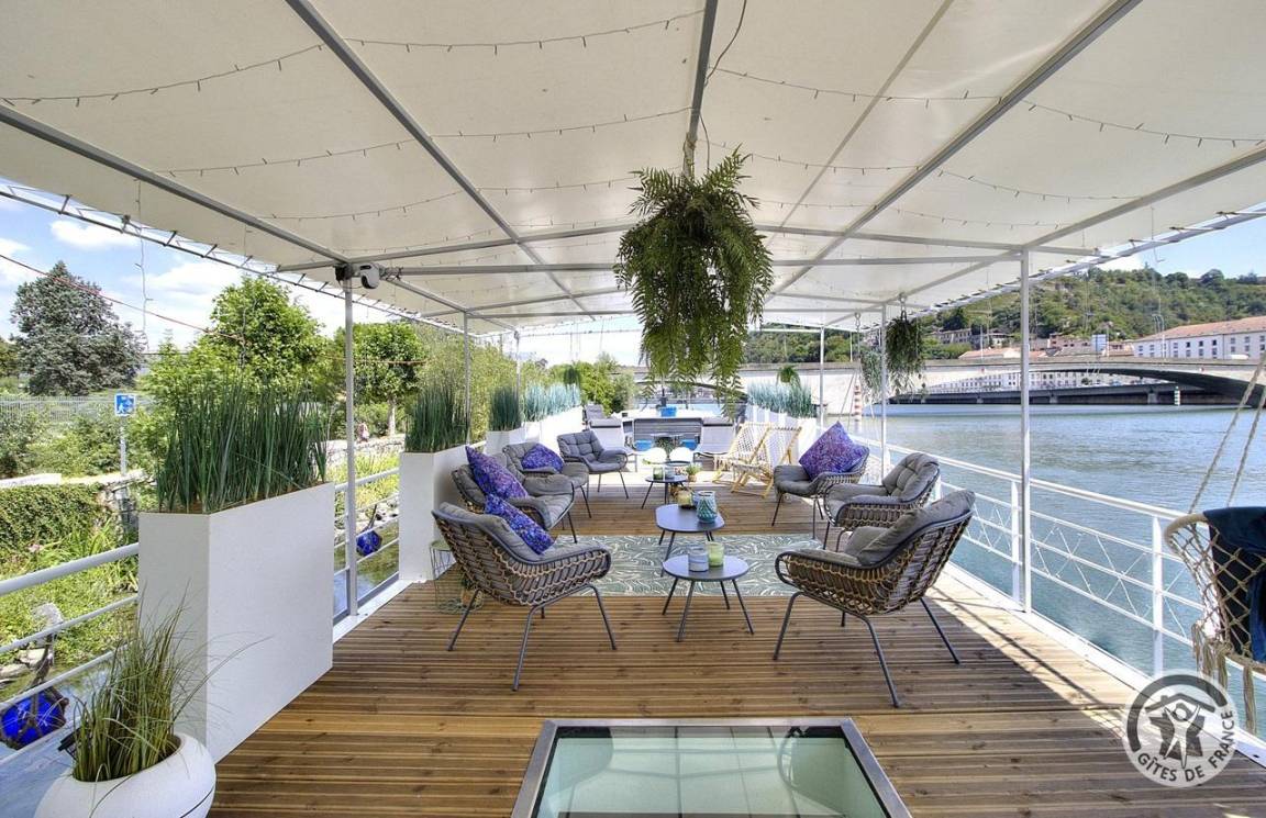 165 m&sup2; G&icirc;te 4 Schlafzimmer 8 G&auml;ste