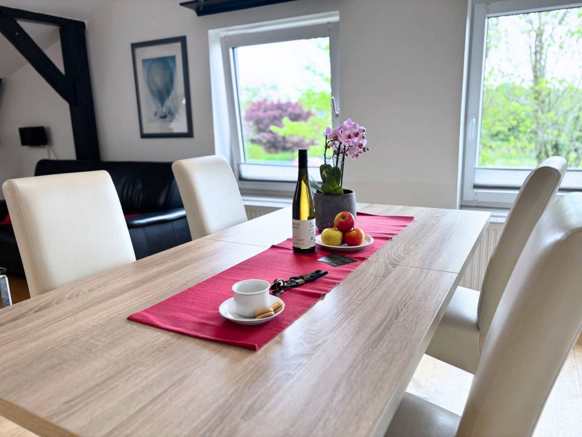 93 m² Ferienwohnung ∙ 2 Schlafzimmer ∙ 4 Gäste – Bild 6