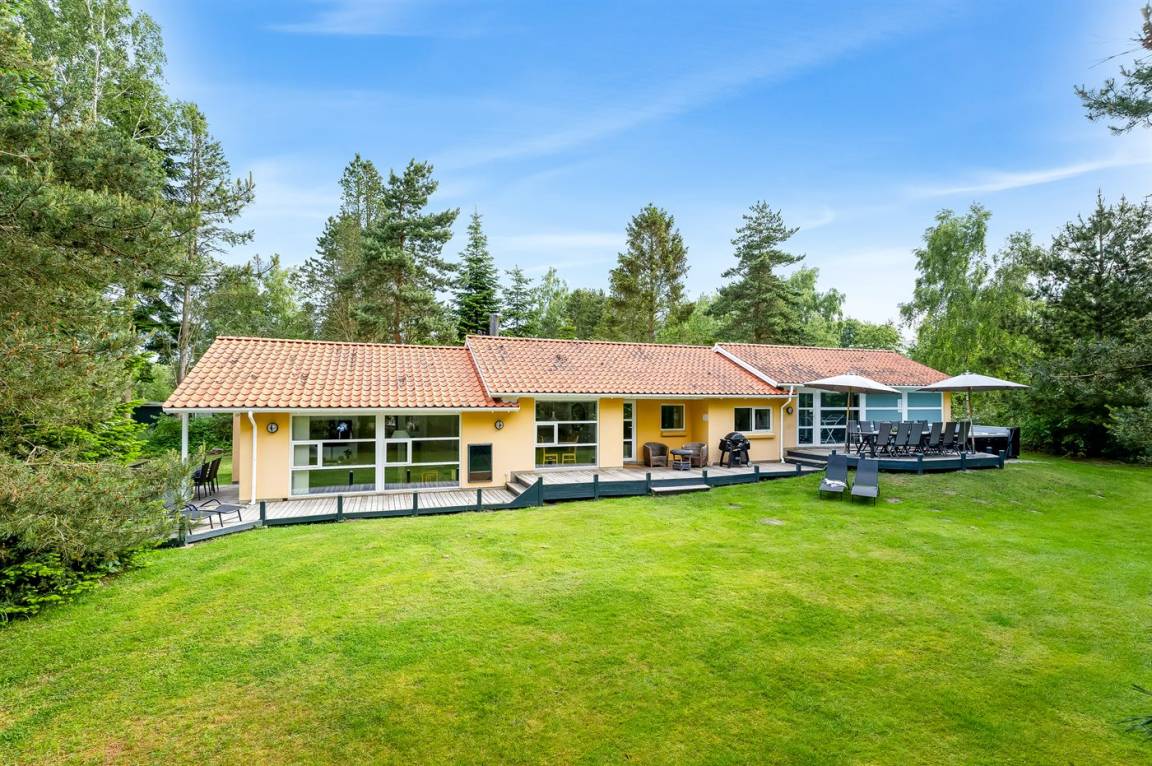 167 m&sup2; Ferienhaus 4 Schlafzimmer 12 G&auml;ste