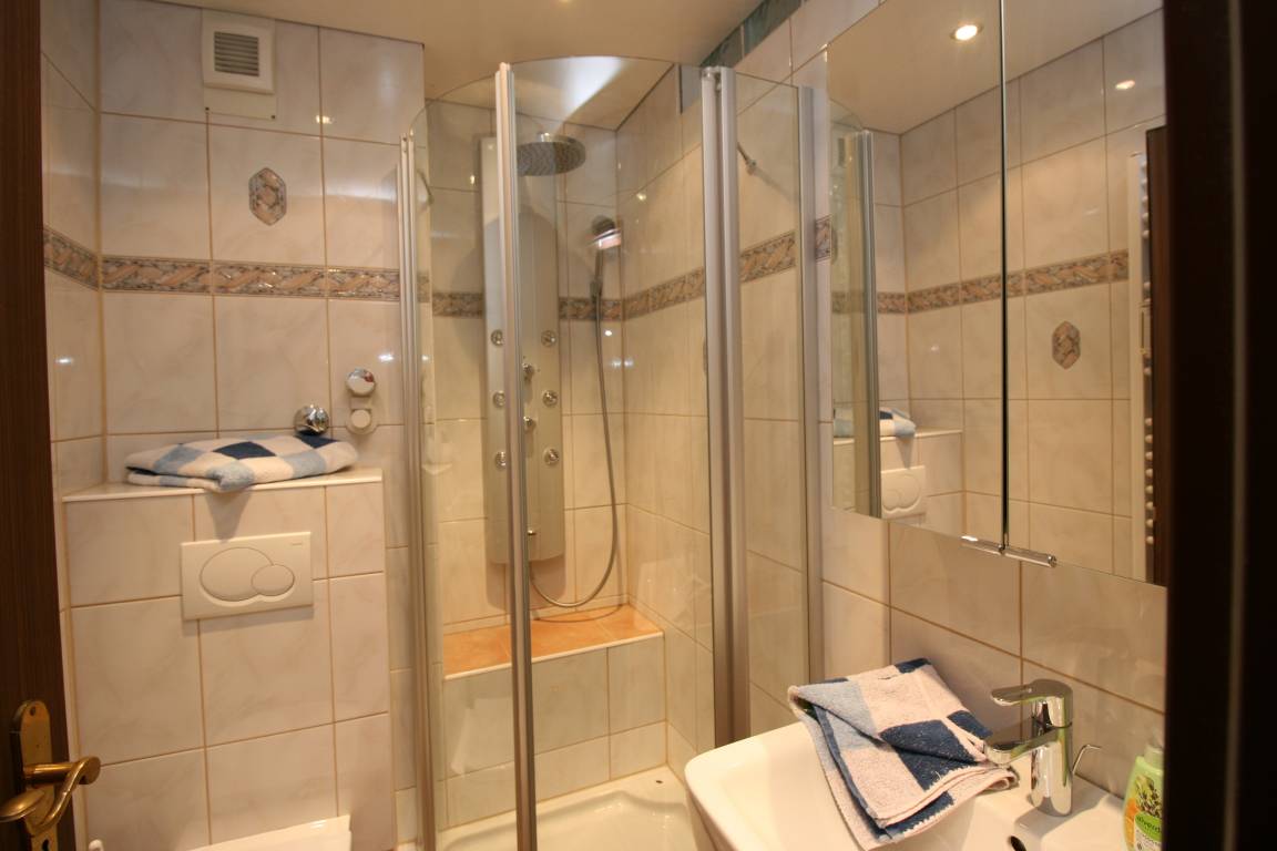 60 m² Ferienwohnung ∙ 2 Schlafzimmer ∙ 4 Gäste – Bild 7