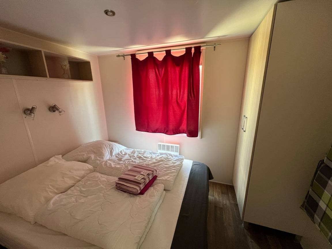 24 m² Mobilheim ∙ 2 Schlafzimmer ∙ 4 Gäste – Bild 3