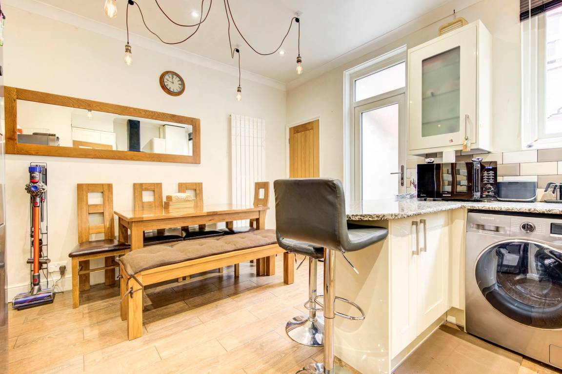 100 M² Maison De Vacances ∙ 3 Chambres ∙ 5 Personnes - Barnes