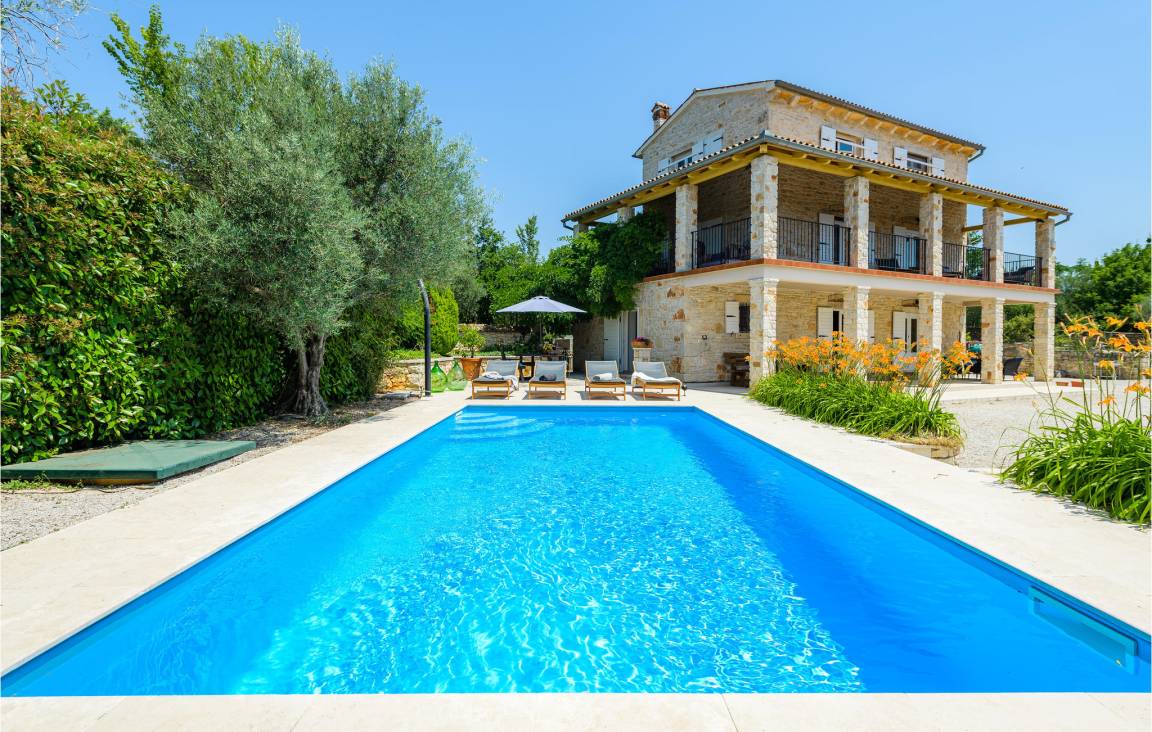 149 M² Ferienhaus ∙ 4 Schlafzimmer ∙ 8 Gäste - Rovinj