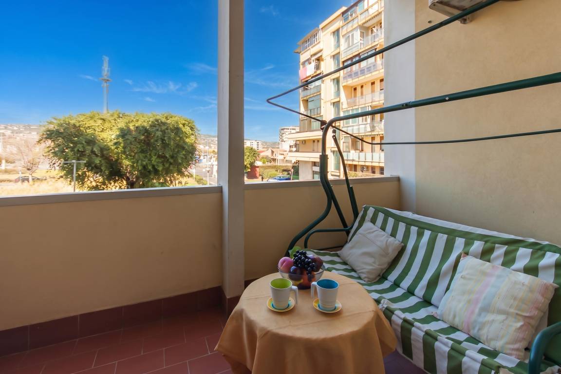 90 M² Appartamento Vacanza ∙ 2 Camere Da Letto ∙ 6 Ospiti - Catania