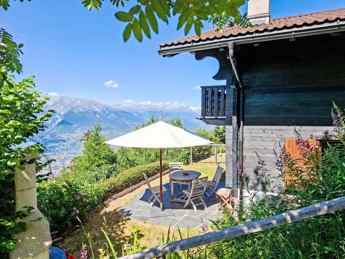 100 M² Ferienhaus ∙ 3 Schlafzimmer ∙ 5 Gäste - Nendaz