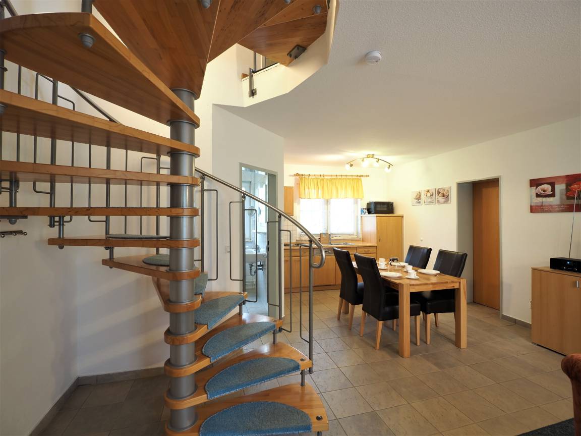 71 m² Ferienhaus ∙ 2 Schlafzimmer ∙ 4 Gäste – Bild 2