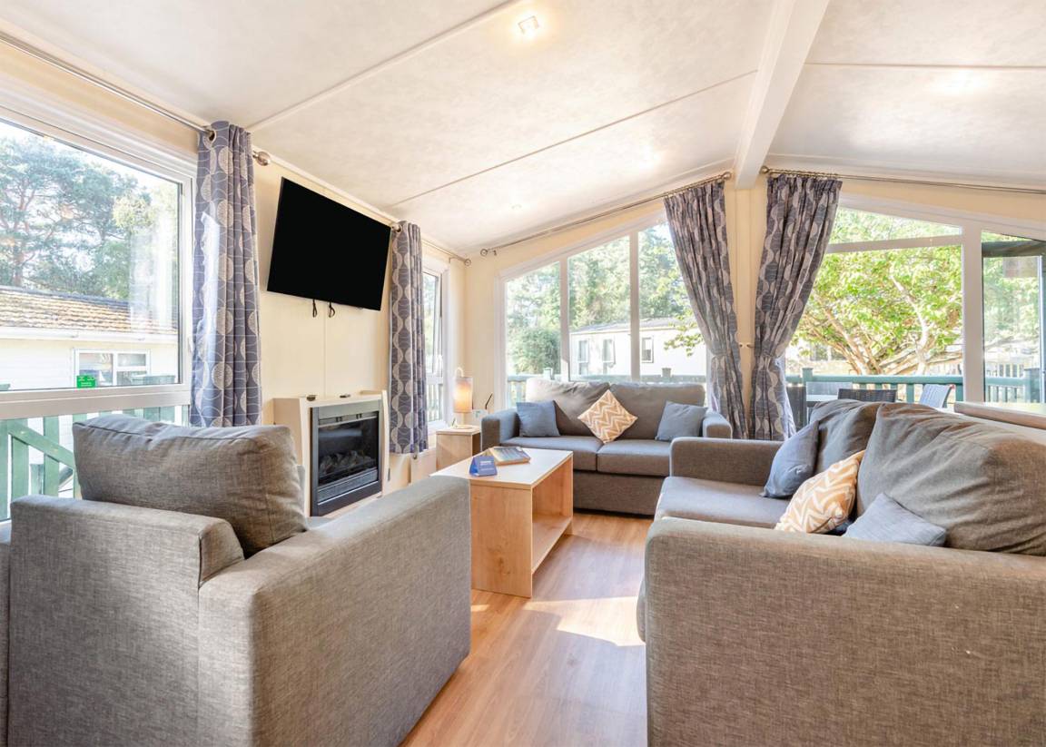 Chalet ∙ 2 Bedrooms ∙ 4 Guests - Hampshire