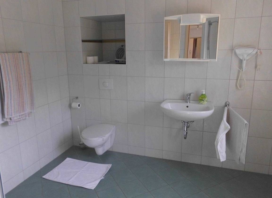 55 m² Ferienwohnung ∙ 1 Schlafzimmer ∙ 4 Gäste – Bild 11