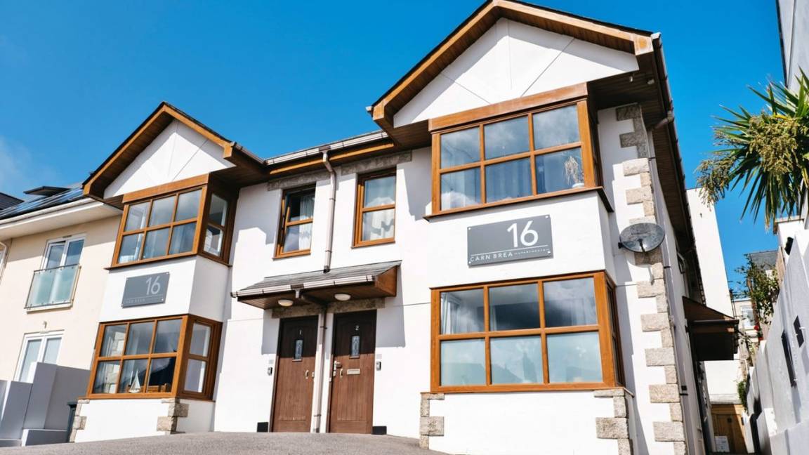 105 M² House ∙ 4 Bedrooms ∙ 8 Guests - Newquay