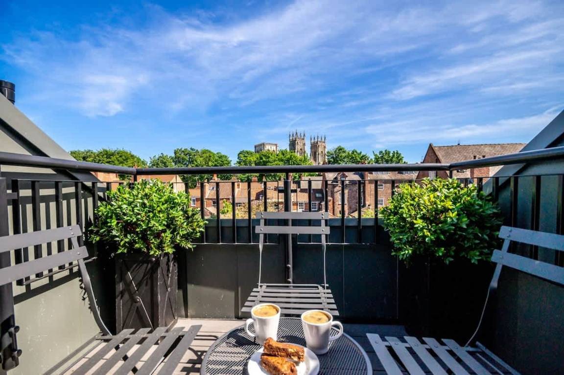 Apartment ∙ 2 Bedrooms ∙ 4 Guests - York Art Gallery
