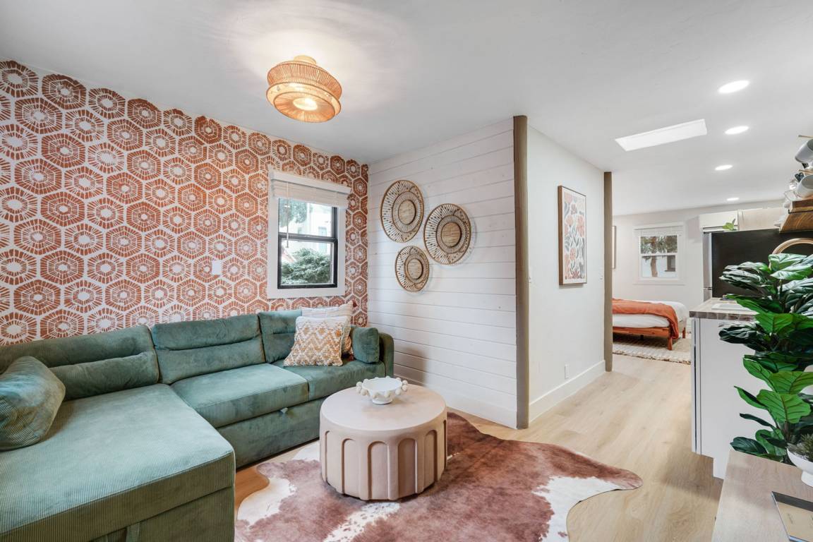Apartment ∙ 1 Bedroom ∙ 4 Guests - Manitou Springs, CO