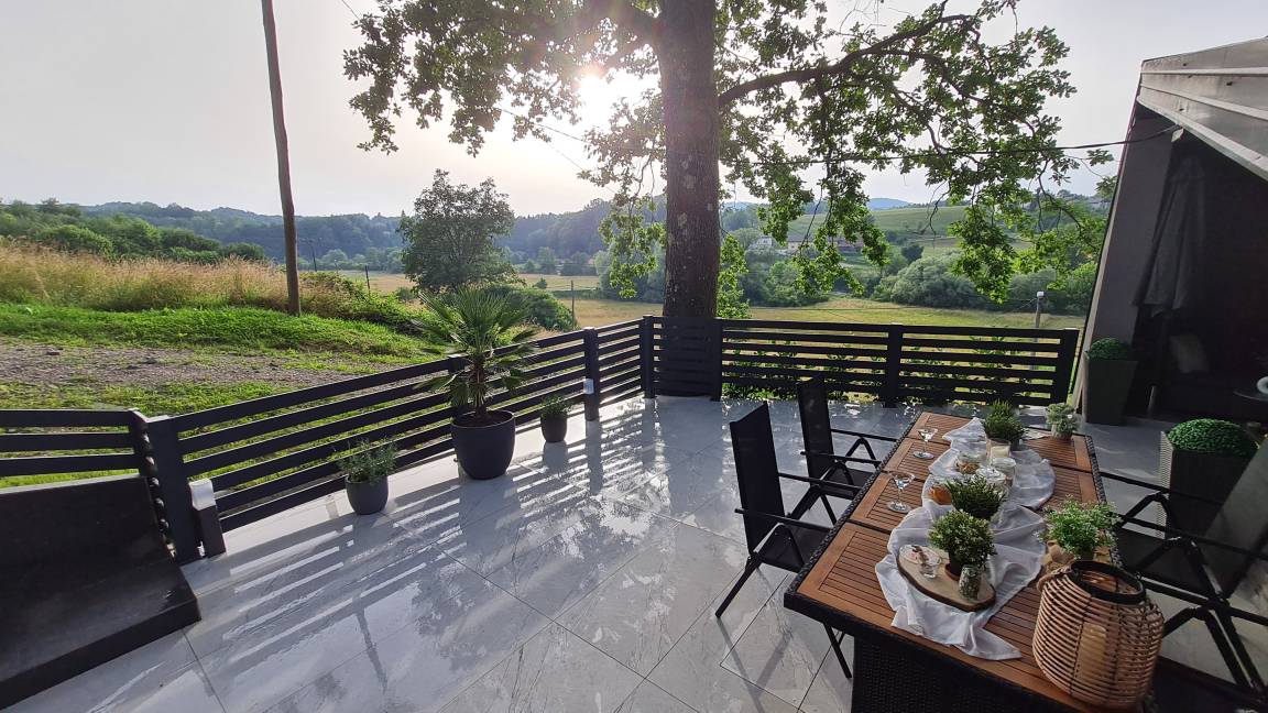 60 M² Ferienhaus ∙ 1 Schlafzimmer ∙ 4 Gäste - Karlovac