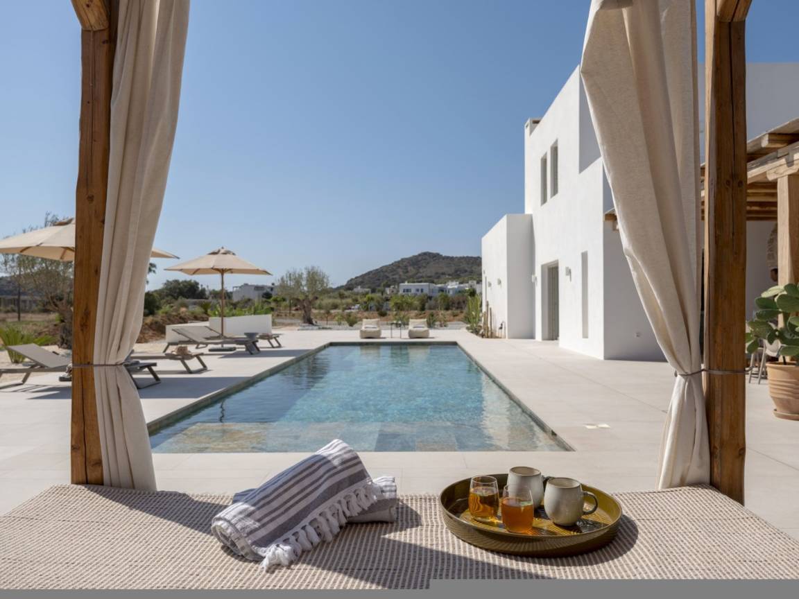 250 M² Apartamento ∙ 5 Habitaciones ∙ 10 Huéspedes - Paros