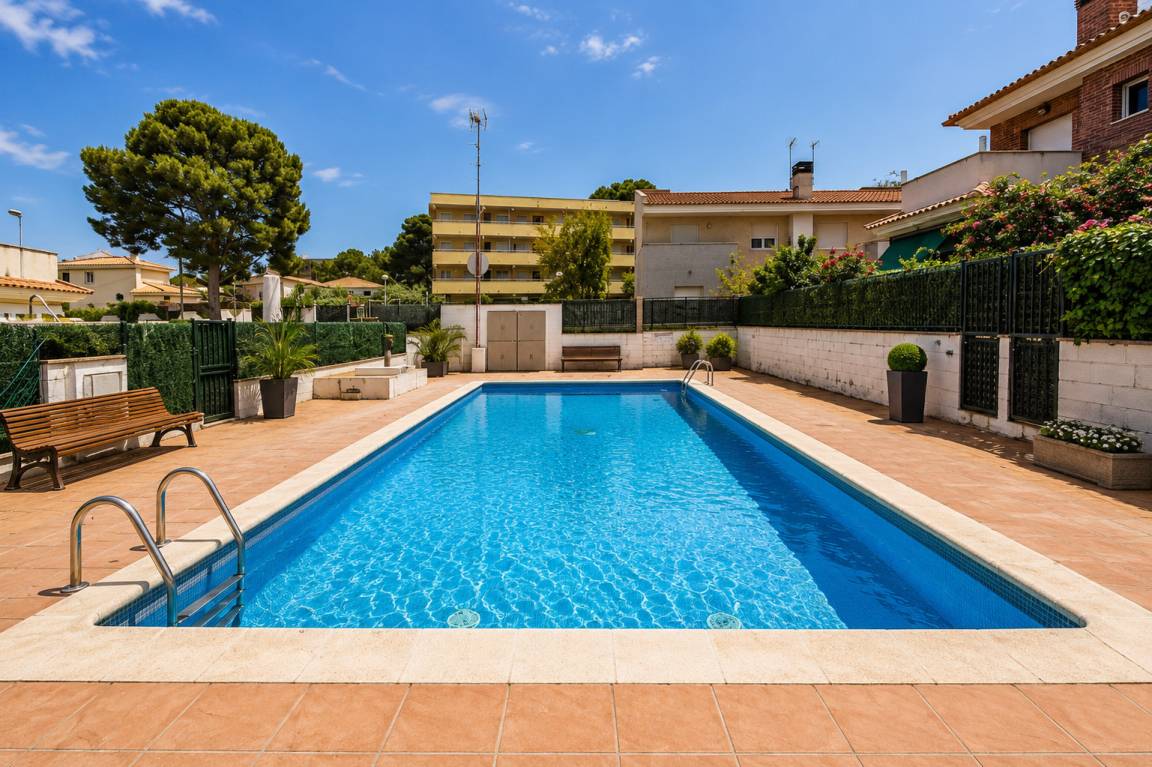 210 M² Casa ∙ 4 Habitaciones ∙ 8 Huéspedes - Reus