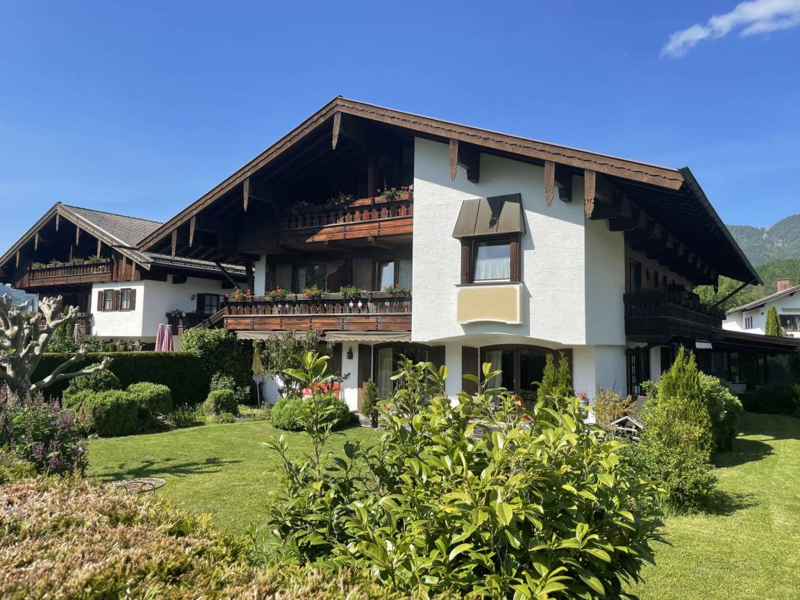 120 M² Ferienwohnung ∙ 2 Schlafzimmer ∙ 4 Gäste - Marquartstein