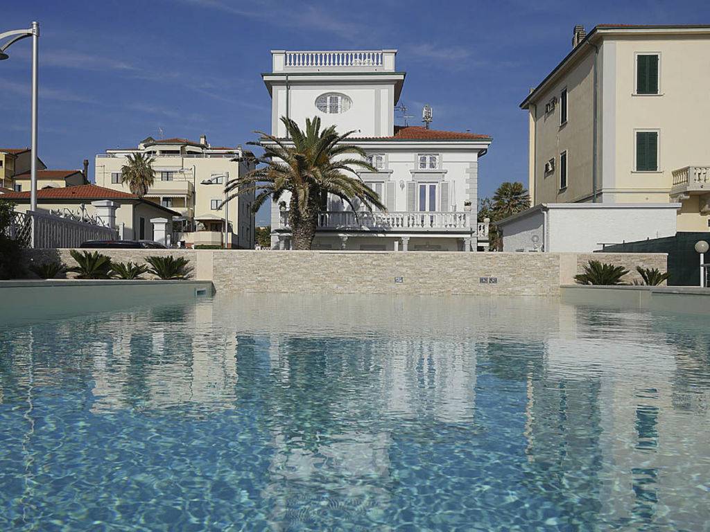 Appartamento a San Vincenzo con terrazza, barbecue e piscina