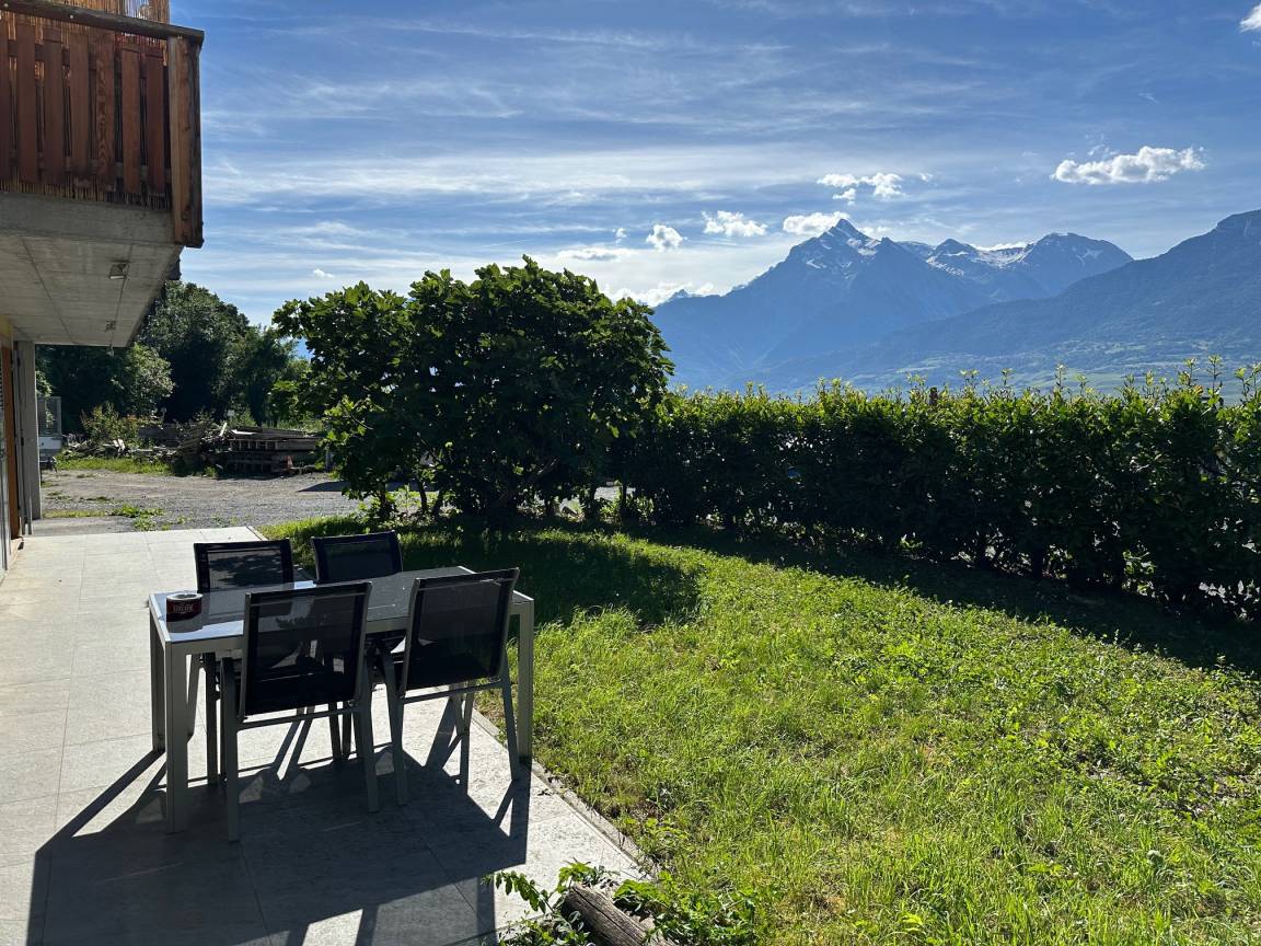 65 M² Apartamento ∙ 2 Habitaciones ∙ 4 Huéspedes - Sion