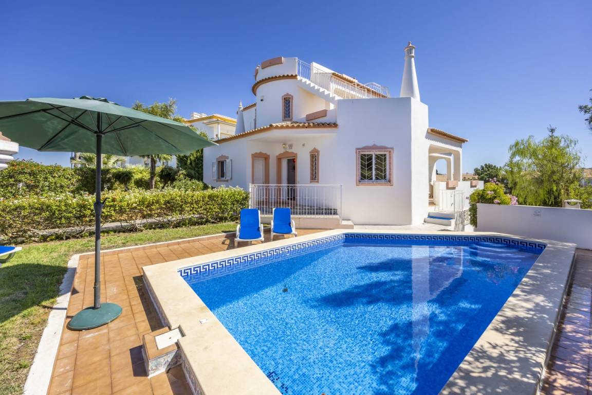 180 M² Maison De Vacances ∙ 3 Chambres ∙ 8 Personnes - Guia