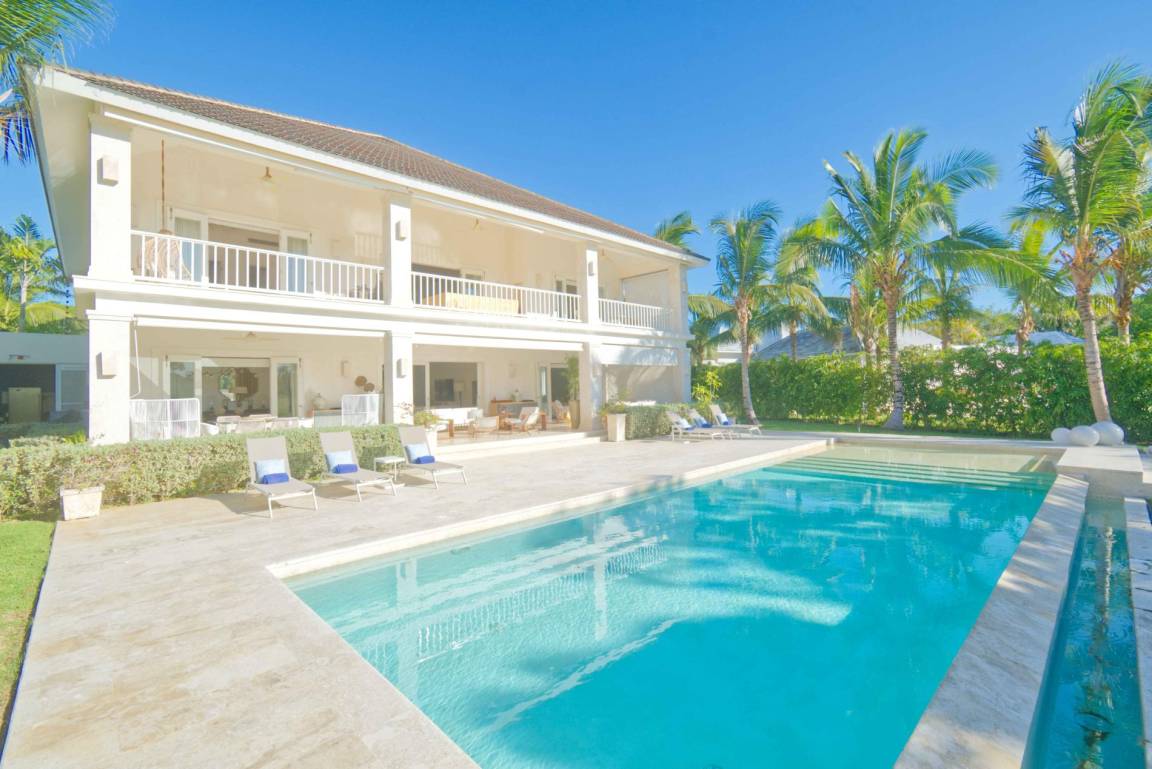 562 M² Villa ∙ 4 Bedrooms ∙ 12 Guests - Punta Cana