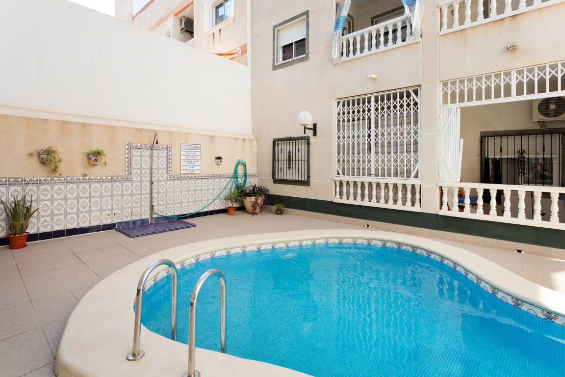 49 M² Ferienwohnung ∙ 2 Schlafzimmer ∙ 4 Gäste - Torrevieja