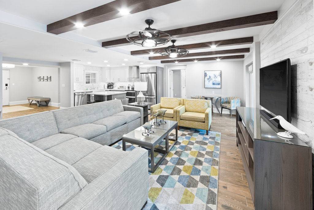 Villa ∙ 4 Bedrooms ∙ 14 Guests - Cape Canaveral, FL