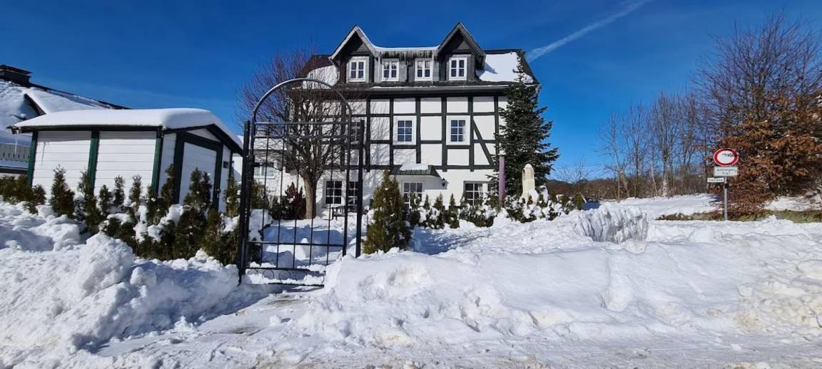 105 M² Ferienhaus ∙ 3 Schlafzimmer ∙ 8 Gäste - Willingen (Upland)