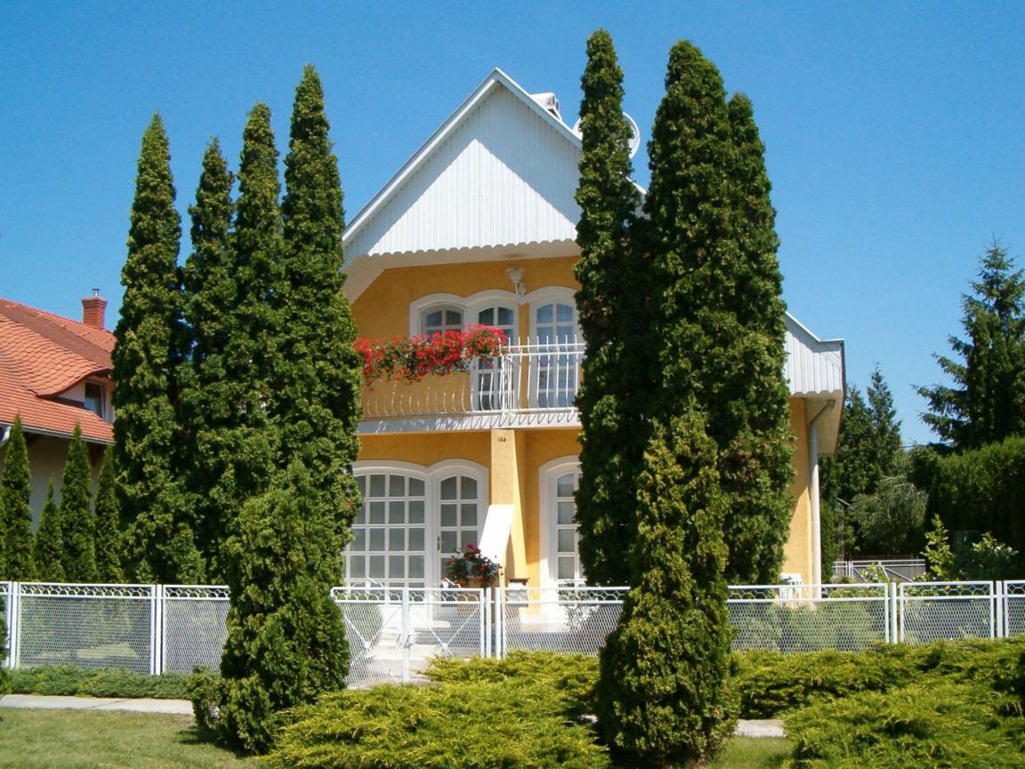 60 M² Ferienhaus ∙ 2 Schlafzimmer ∙ 4 Gäste - Plattensee