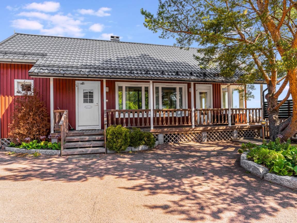 65 M² Dom ∙ 1 Sypialnia ∙ 8 Gości - Kotka