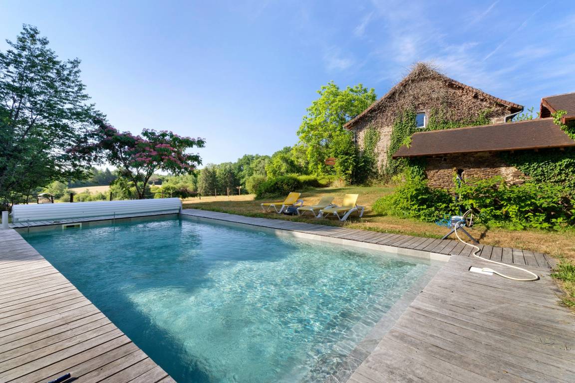 160 M² House ∙ 4 Bedrooms ∙ 12 Guests - Saint-Yrieix-la-Perche