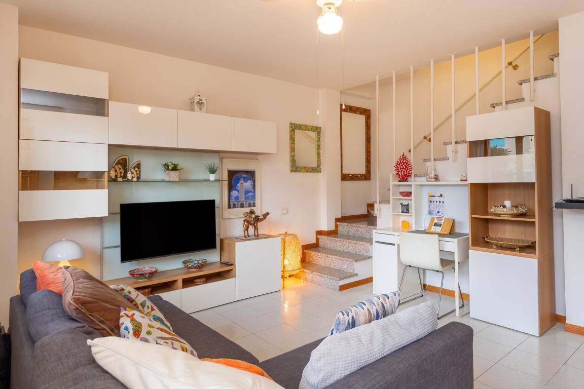 90 M² Appartamento Vacanza ∙ 2 Camere Da Letto ∙ 4 Ospiti - Cecina