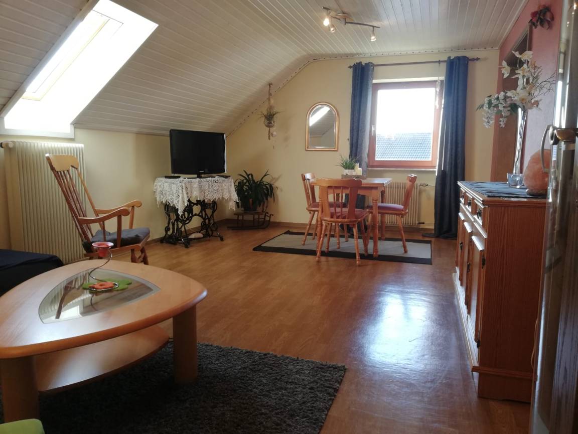 Ferienwohnung ∙ 1 Schlafzimmer ∙ 2 Gäste - Fladungen