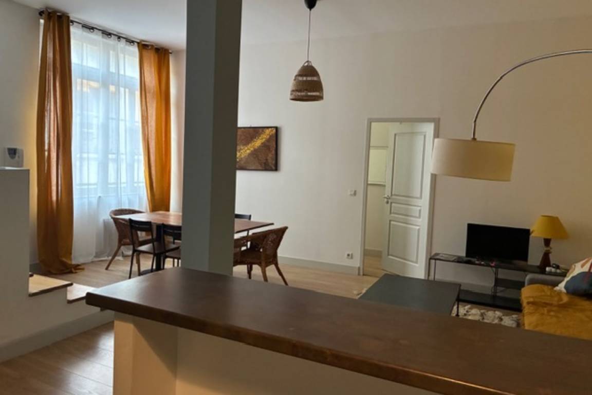 90 M² Apartamento ∙ 2 Habitaciones ∙ 6 Huéspedes - Avignon