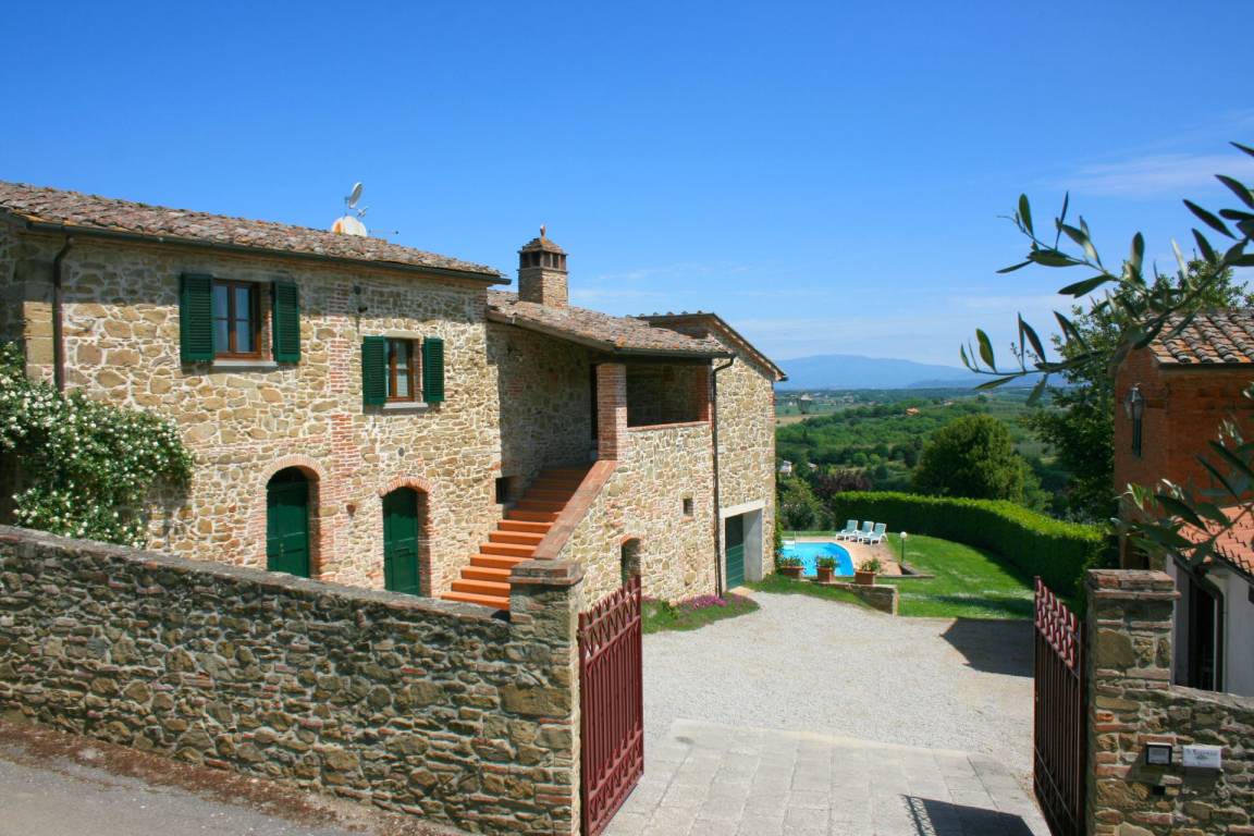 170 M² Villa ∙ 4 Chambres ∙ 8 Personnes - Monte San Savino