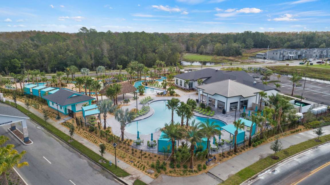 Apartment ∙ 9 Bedrooms ∙ 16 Guests - Kissimmee, FL