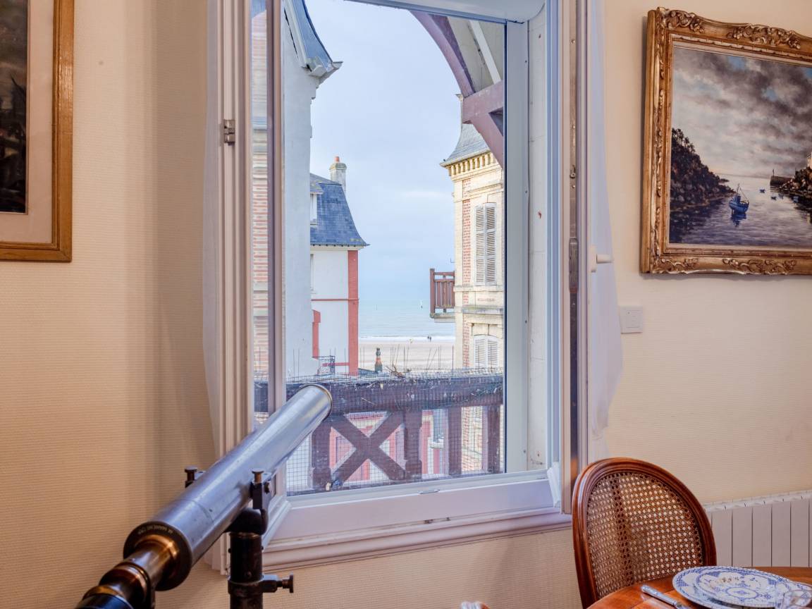 64 M² Ferienwohnung ∙ 3 Schlafzimmer ∙ 6 Gäste - Deauville
