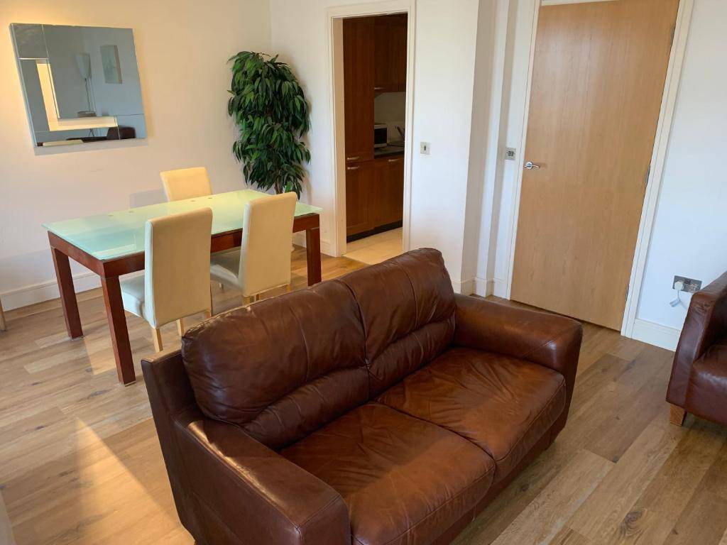 Apartment ∙ 2 Bedrooms ∙ 4 Guests - Galway