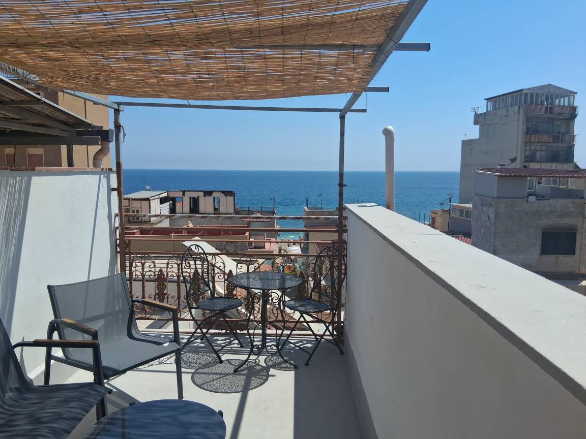 110 M² House ∙ 2 Bedrooms ∙ 8 Guests - パレルモ