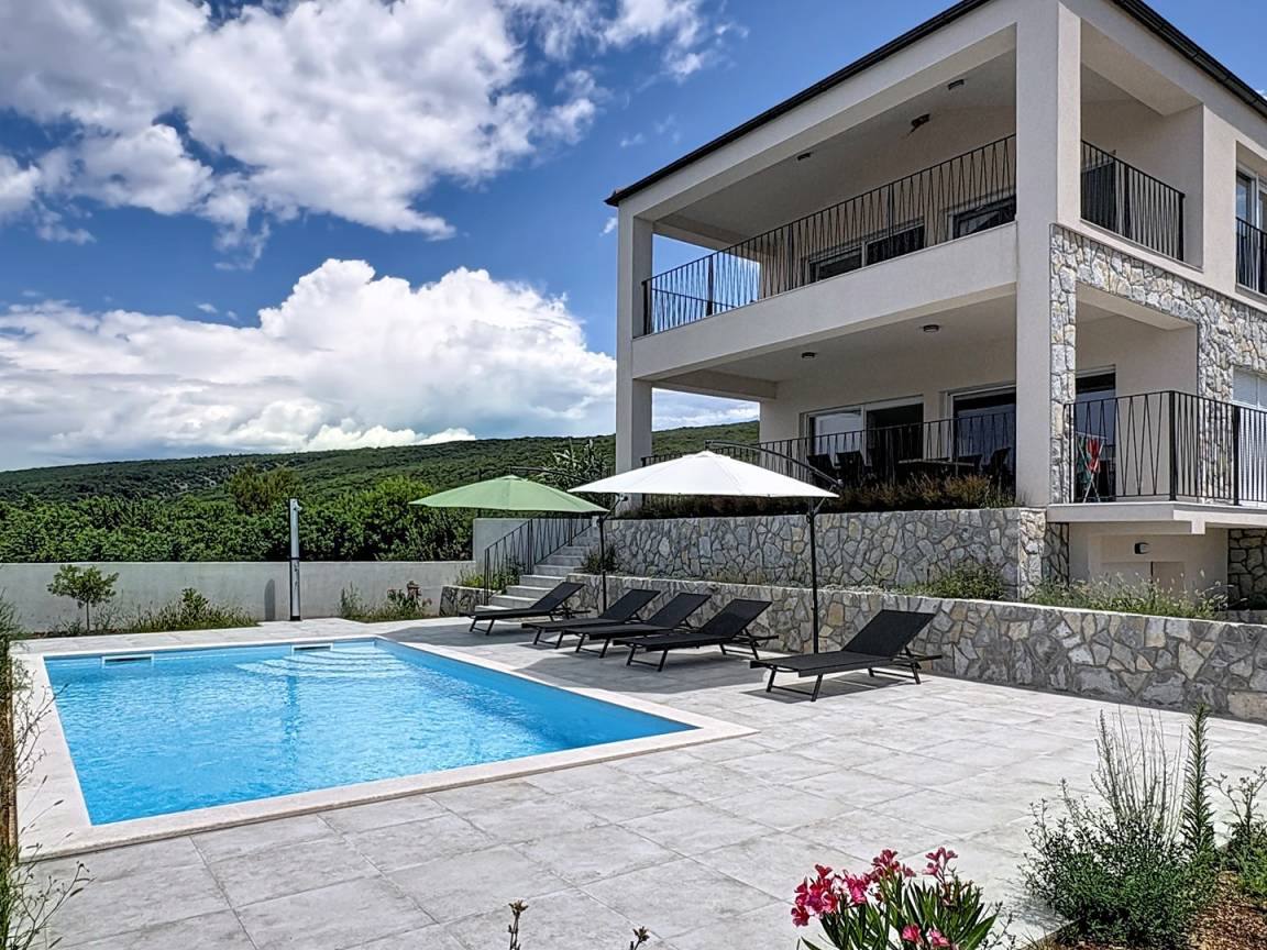 210 M² House ∙ 3 Bedrooms ∙ 8 Guests - Krk