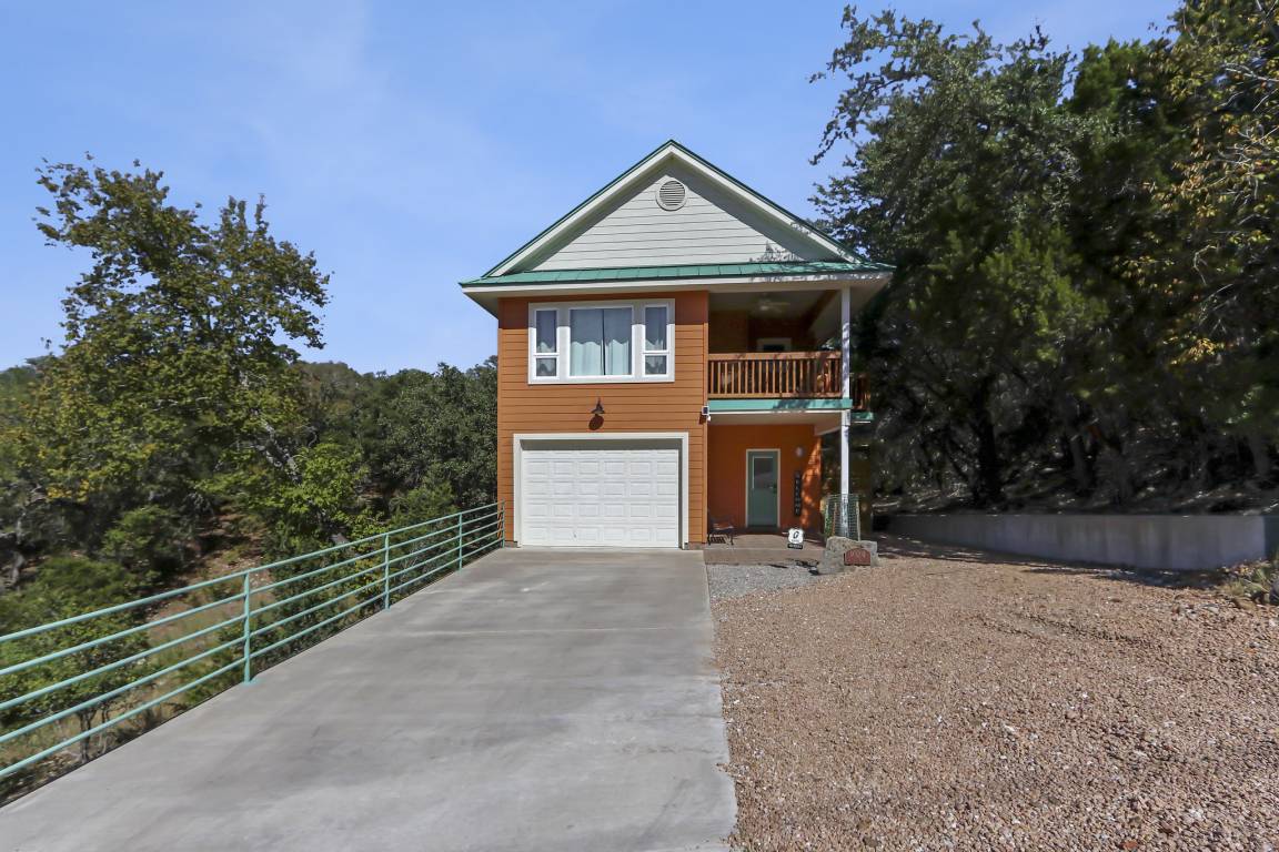 102 M² House ∙ 2 Bedrooms ∙ 6 Guests