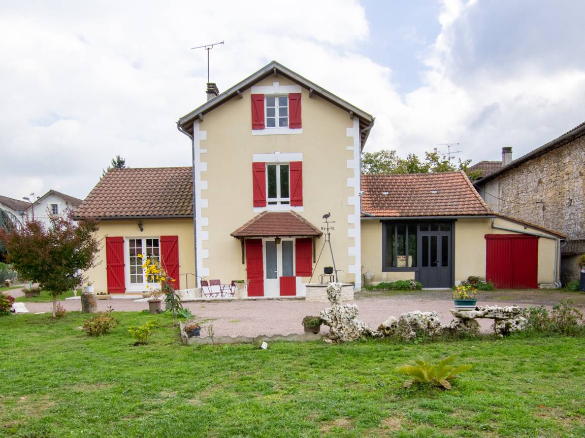 100 M² Cottage ∙ 3 Chambres ∙ 6 Personnes - Nontron