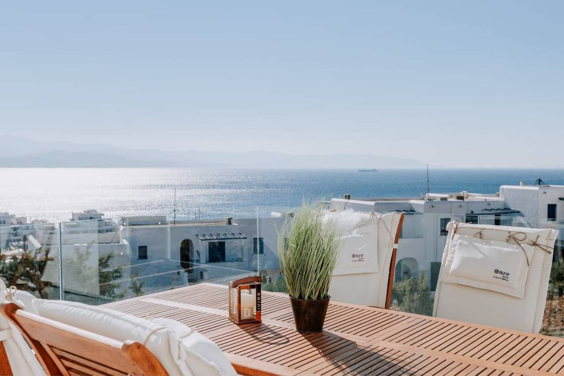 Villa ∙ 4 Bedrooms ∙ 8 Guests - Paros