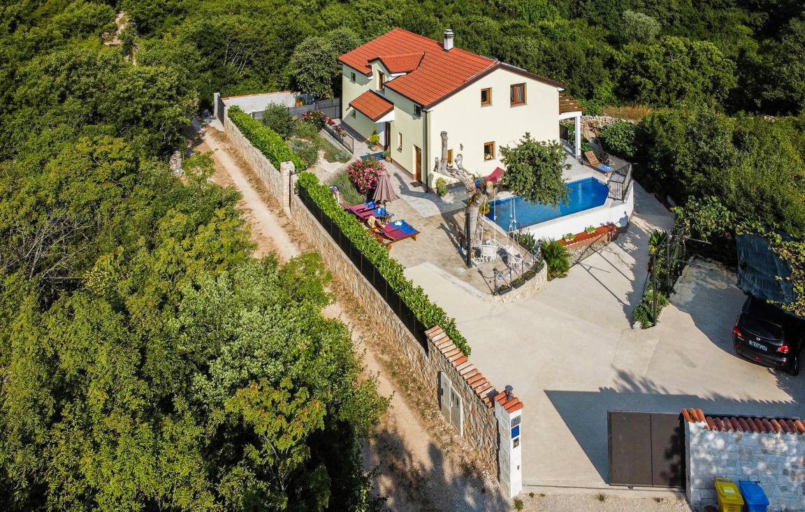 180 M² Ferienhaus ∙ 4 Schlafzimmer ∙ 8 Gäste - Krk