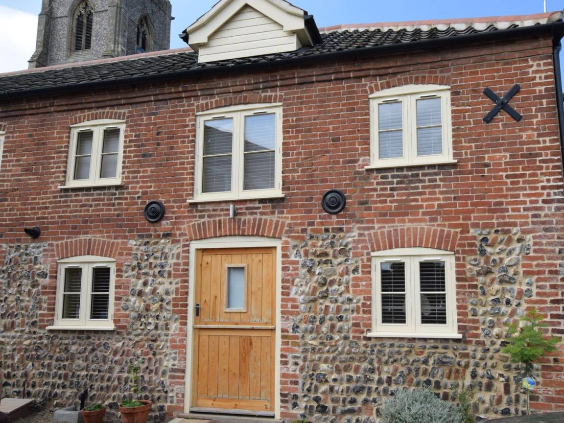 Cottage ∙ 2 Bedrooms ∙ 4 Guests - Wroxham
